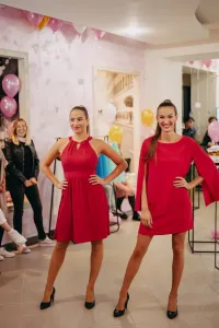 EHOSTESKA PINK PARTY