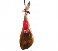 Jamón ibérico de bellota, Montellano, 14 800 Kč, www.edelikatesy.cz